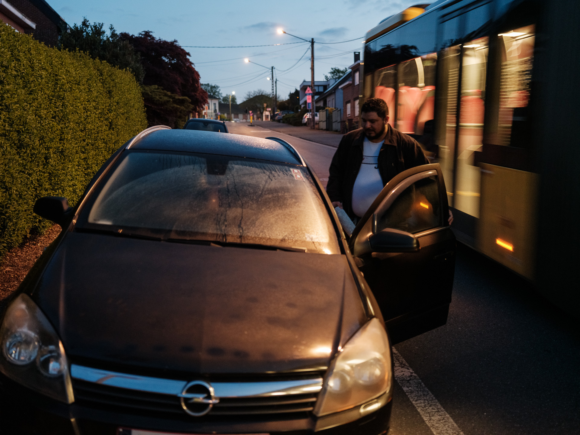 Geo pleacă la muncă. La Louvière, Belgia, aprilie 2024 Geo pleacă la muncă. La Louvière, Belgia, aprilie 2024