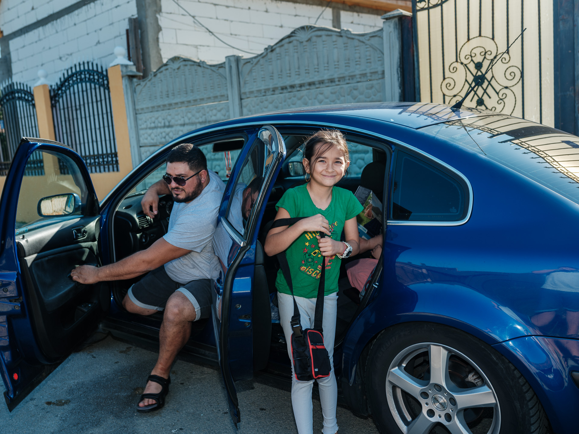 Geo a condus 2.000 de kilometri Belgia-România și coboară din mașină în fața casei sale din Corcova, iulie 2025 Geo a condus 2.000 de kilometri Belgia-România și coboară din mașină în fața casei sale din Corcova, iulie 2025