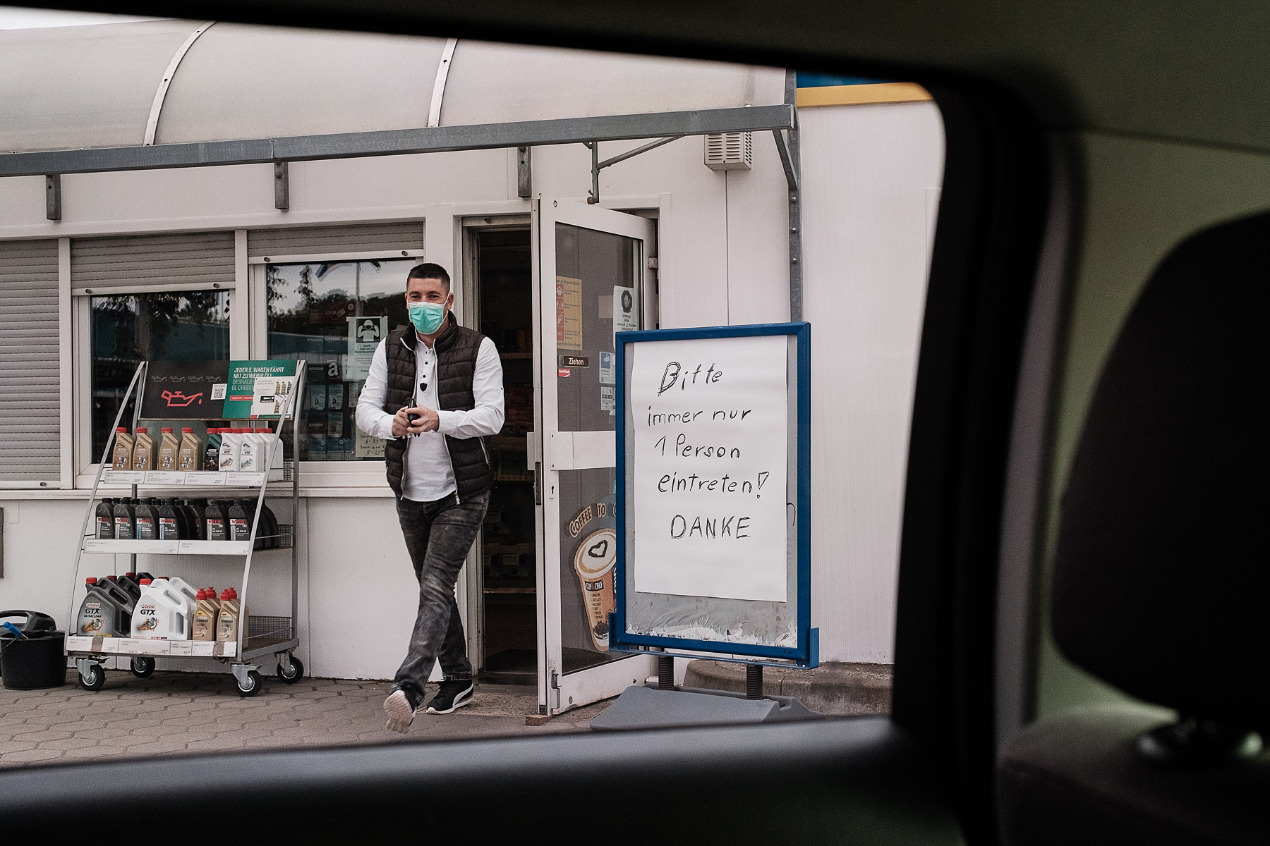 Stelian la benzinărie, Nürnberg
