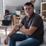 Dan în apartamentul din Thorembais-Saint-Trond, Belgia, martie 2024