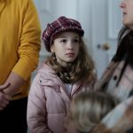 Sofia, 9 ani, la secția de votare 196 din Montpellier, Franța